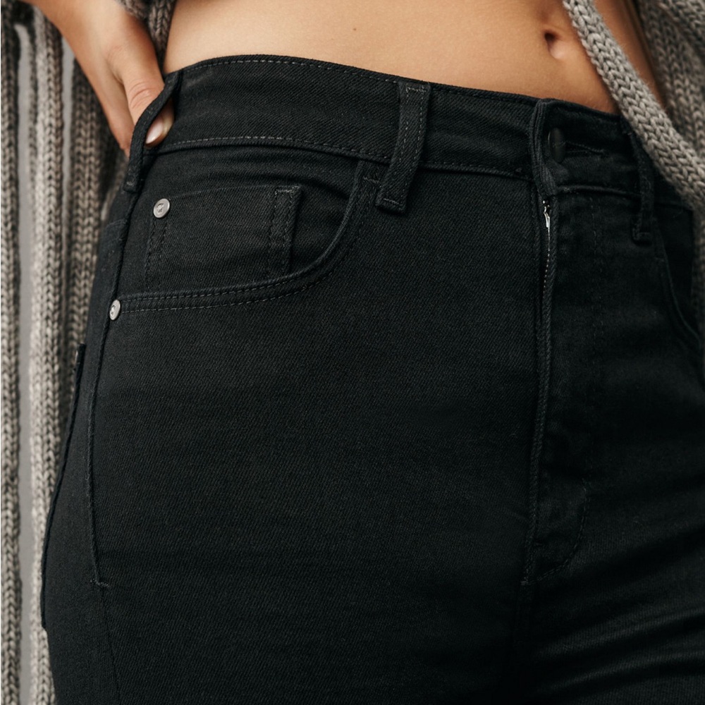 Pilcro Black Flare Jeans - Picture 4 of 4